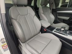 Audi Q5 Ambiente 2.0 TFSI Quattro S Tronic 2017/2018 RENNER AUTOMÓVEIS LAJEADO / Carros no Vale
