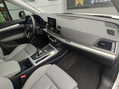 Audi Q5 Ambiente 2.0 TFSI Quattro S Tronic 2017/2018 RENNER AUTOMÓVEIS LAJEADO / Carros no Vale