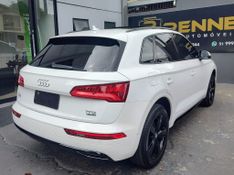 Audi Q5 Ambiente 2.0 TFSI Quattro S Tronic 2017/2018 RENNER AUTOMÓVEIS LAJEADO / Carros no Vale