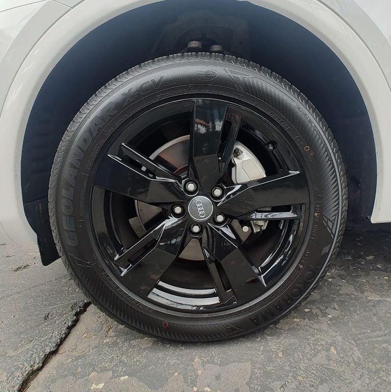 Audi Q5 Ambiente 2.0 TFSI Quattro S Tronic 2017/2018 RENNER AUTOMÓVEIS LAJEADO / Carros no Vale