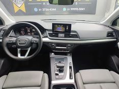 Audi Q5 Ambiente 2.0 TFSI Quattro S Tronic 2017/2018 RENNER AUTOMÓVEIS LAJEADO / Carros no Vale