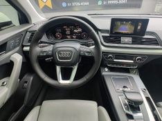 Audi Q5 Ambiente 2.0 TFSI Quattro S Tronic 2017/2018 RENNER AUTOMÓVEIS LAJEADO / Carros no Vale