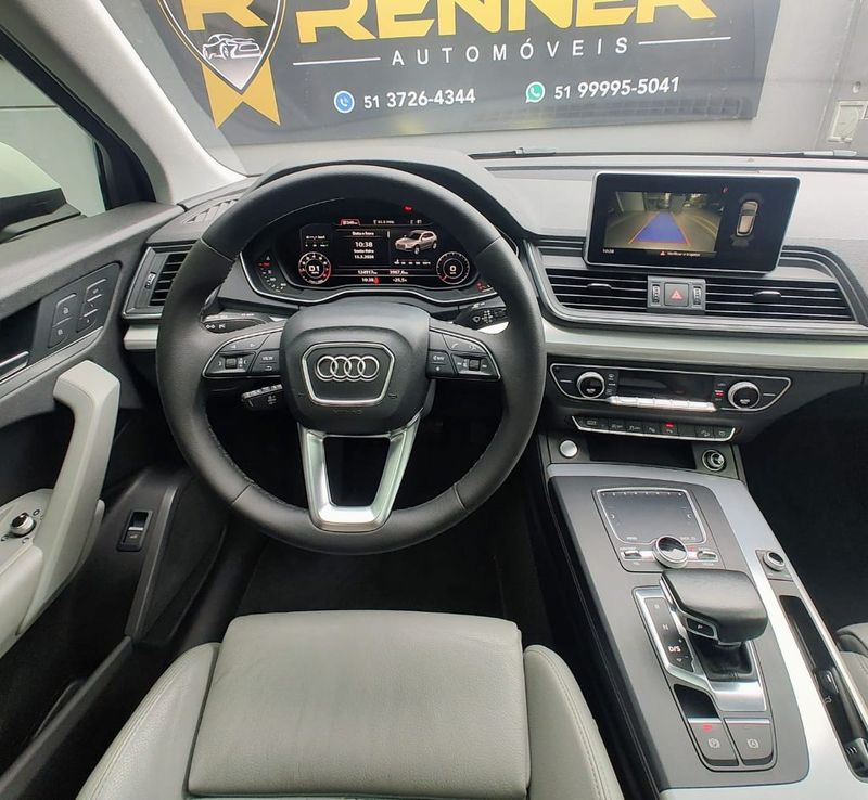Audi Q5 Ambiente 2.0 TFSI Quattro S Tronic 2017/2018 RENNER AUTOMÓVEIS LAJEADO / Carros no Vale