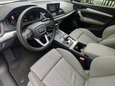 Audi Q5 Ambiente 2.0 TFSI Quattro S Tronic 2017/2018 RENNER AUTOMÓVEIS LAJEADO / Carros no Vale
