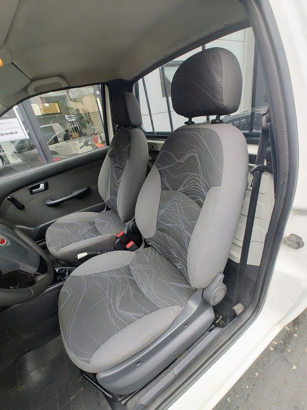 Fiat Strada Working 1.4 Mpi Fire 8V CS 2013/2013 RENNER AUTOMÓVEIS LAJEADO / Carros no Vale