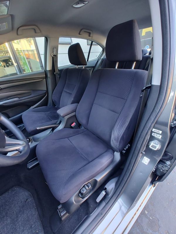 Honda CITY Sedan LX 1.5 16V 2013/2013 RENNER AUTOMÓVEIS LAJEADO / Carros no Vale