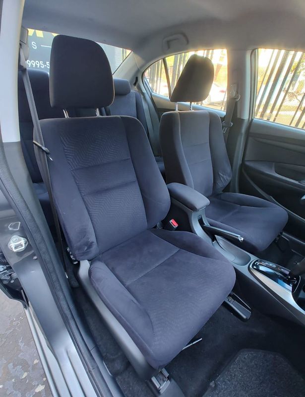 Honda CITY Sedan LX 1.5 16V 2013/2013 RENNER AUTOMÓVEIS LAJEADO / Carros no Vale