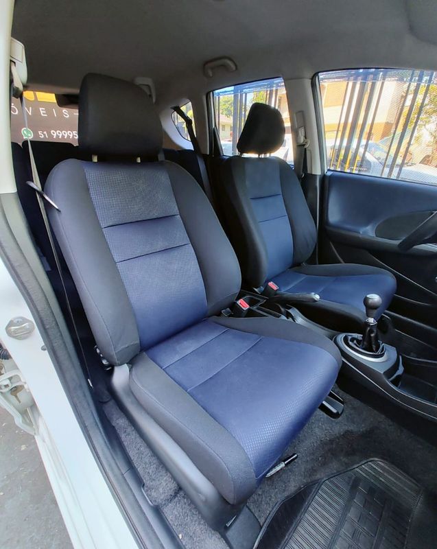 Honda Fit LX 1.4/ 8V/16V Mec. 2012/2013 RENNER AUTOMÓVEIS LAJEADO / Carros no Vale