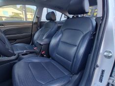 Hyundai Elantra Special Edit 2.0 16V 2016/2017 RENNER AUTOMÓVEIS LAJEADO / Carros no Vale