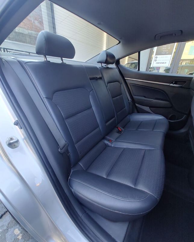 Hyundai Elantra Special Edit 2.0 16V 2016/2017 RENNER AUTOMÓVEIS LAJEADO / Carros no Vale Hyundai Elantra Special Edit 2.0 16V 2016/2017 RENNER AUTOMÓVEIS LAJEADO / Carros no Vale