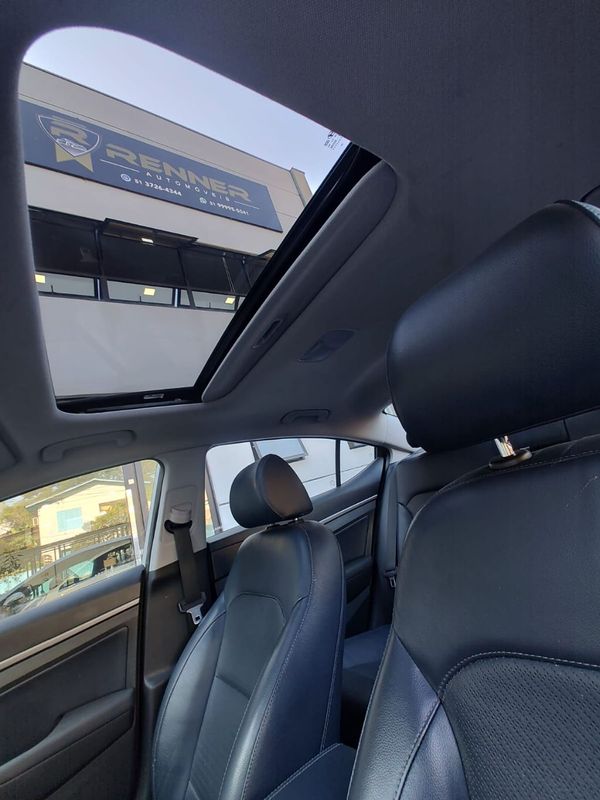 Hyundai Elantra Special Edit 2.0 16V 2016/2017 RENNER AUTOMÓVEIS LAJEADO / Carros no Vale Hyundai Elantra Special Edit 2.0 16V 2016/2017 RENNER AUTOMÓVEIS LAJEADO / Carros no Vale