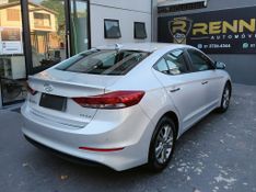 Hyundai Elantra Special Edit 2.0 16V 2016/2017 RENNER AUTOMÓVEIS LAJEADO / Carros no Vale