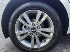 Hyundai Elantra Special Edit 2.0 16V 2016/2017 RENNER AUTOMÓVEIS LAJEADO / Carros no Vale