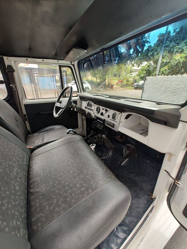 Toyota Band.Picape CD Chassi Longo 1999/2000 RENNER AUTOMÓVEIS LAJEADO / Carros no Vale