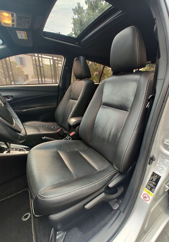 Toyota YARIS XLS 1.5 16V 2018/2019 RENNER AUTOMÓVEIS LAJEADO / Carros no Vale