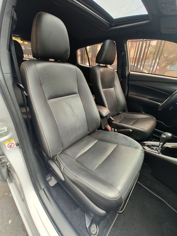 Toyota YARIS XLS 1.5 16V 2018/2019 RENNER AUTOMÓVEIS LAJEADO / Carros no Vale