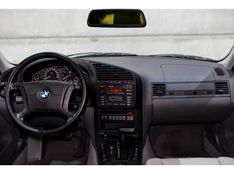 BMW 328i 2.8 SEDAN 24V 1996/1996 PASTORE CAR COLLECTION BENTO GONÇALVES / Carros no Vale