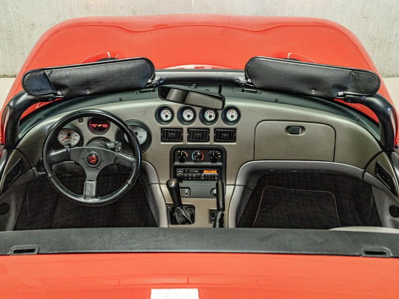 DODGE VIPER 8.0 RT-10 V10 1994/1994 PASTORE CAR COLLECTION BENTO GONÇALVES / Carros no Vale