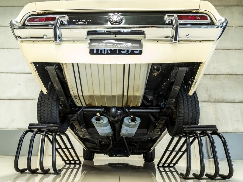 FORD MAVERICK SUPER LUXO COUPÉ V8 16V 1975/1975 PASTORE CAR COLLECTION BENTO GONÇALVES / Carros no Vale FORD MAVERICK SUPER LUXO COUPÉ V8 16V 1975/1975 PASTORE CAR COLLECTION BENTO GONÇALVES / Carros no Vale