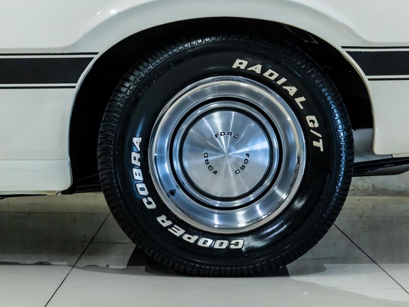 FORD MAVERICK SUPER LUXO COUPÉ V8 16V 1975/1975 PASTORE CAR COLLECTION BENTO GONÇALVES / Carros no Vale FORD MAVERICK SUPER LUXO COUPÉ V8 16V 1975/1975 PASTORE CAR COLLECTION BENTO GONÇALVES / Carros no Vale