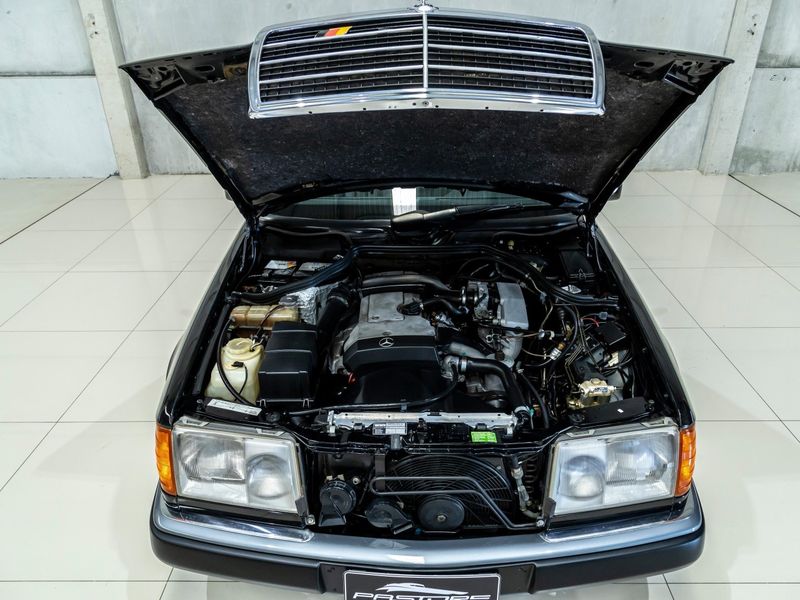 MERCEDES-BENZ E 200 2.0 CLASSIC 1993/1993 PASTORE CAR COLLECTION BENTO GONÇALVES / Carros no Vale