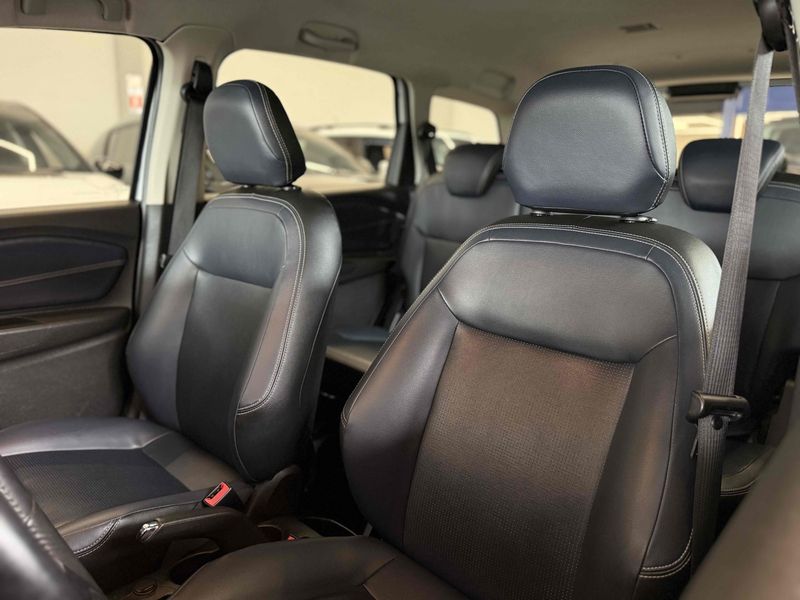 CHEVROLET SPIN 1.8 PREMIER 8V 2023/2024 LEHMEN VEÍCULOS VENÂNCIO AIRES / Carros no Vale