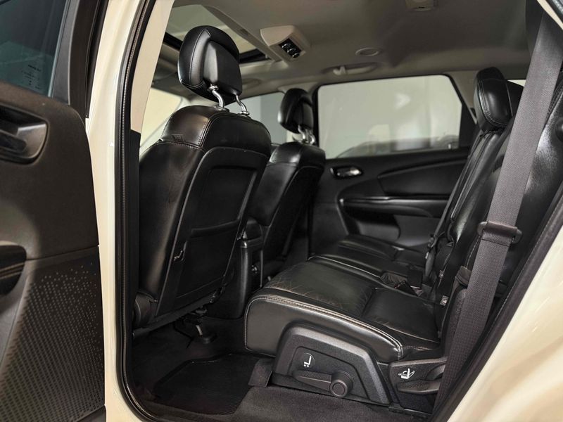 FIAT FREEMONT 2.4 PRECISION 16V 2014/2014 LEHMEN VEÍCULOS VENÂNCIO AIRES / Carros no Vale