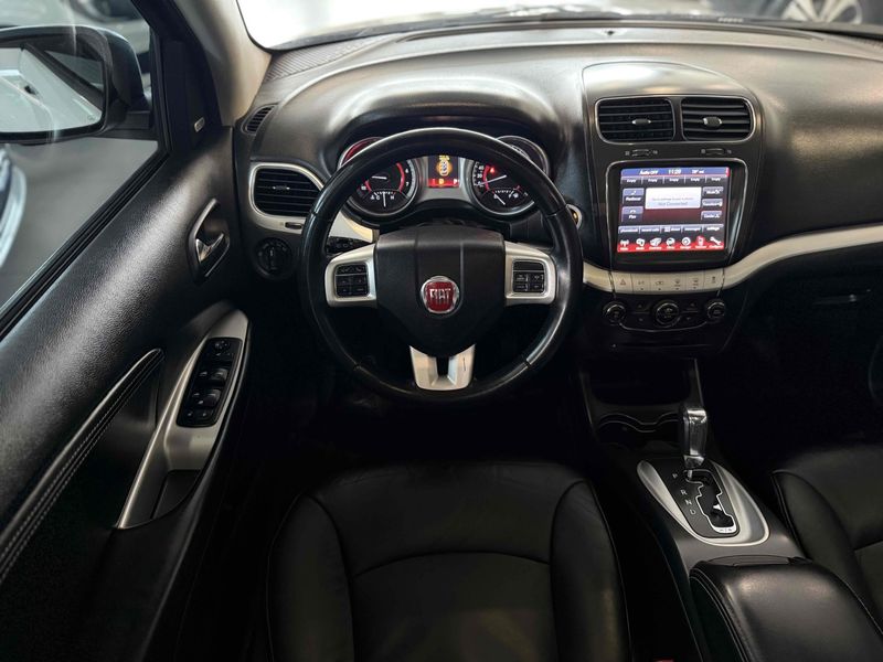 FIAT FREEMONT 2.4 PRECISION 16V 2014/2014 LEHMEN VEÍCULOS VENÂNCIO AIRES / Carros no Vale