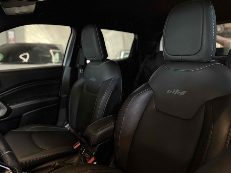 FIAT TORO 2.0 16V TURBO ULTRA 4WD AT9 2020/2020 LEHMEN VEÍCULOS VENÂNCIO AIRES / Carros no Vale