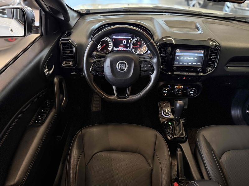 FIAT TORO 2.0 16V TURBO ULTRA 4WD AT9 2020/2020 LEHMEN VEÍCULOS VENÂNCIO AIRES / Carros no Vale