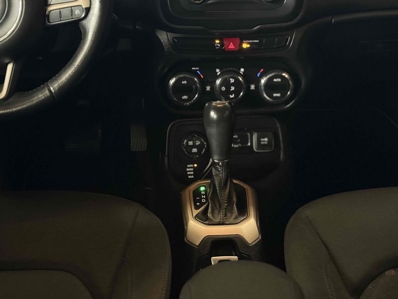 JEEP RENEGADE 2.0 16V TURBO LONGITUDE 4X4 2015/2016 LEHMEN VEÍCULOS VENÂNCIO AIRES / Carros no Vale