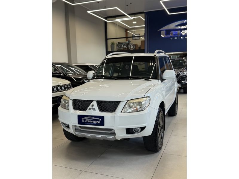 MITSUBISHI PAJERO TR4 2.0 4X2 16V 140CV 2011/2012 LEHMEN VEÍCULOS VENÂNCIO AIRES / Carros no Vale