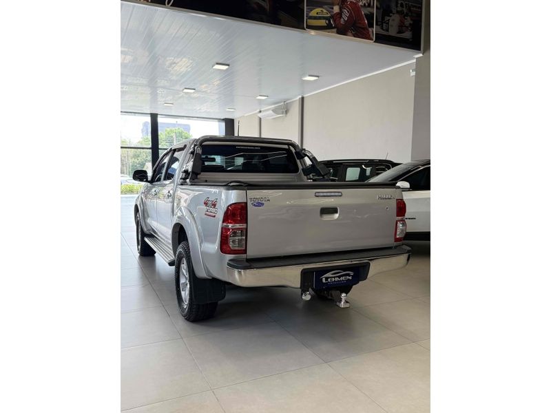 TOYOTA HILUX 3.0 STD 4X4 CD 16V TURBO INTERCOOLER 2013/2014 LEHMEN VEÍCULOS VENÂNCIO AIRES / Carros no Vale TOYOTA HILUX 3.0 STD 4X4 CD 16V TURBO INTERCOOLER 2013/2014 LEHMEN VEÍCULOS VENÂNCIO AIRES / Carros no Vale