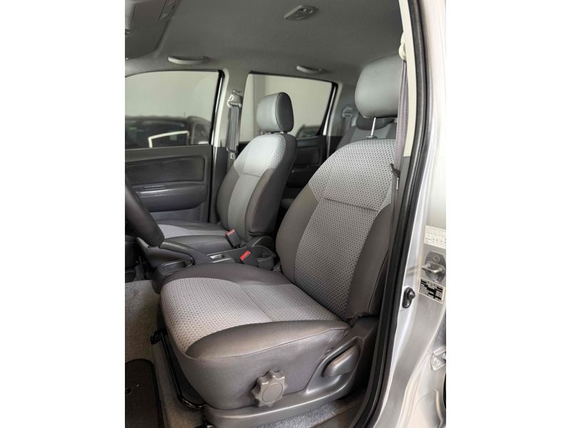 TOYOTA HILUX 3.0 STD 4X4 CD 16V TURBO INTERCOOLER 2013/2014 LEHMEN VEÍCULOS VENÂNCIO AIRES / Carros no Vale TOYOTA HILUX 3.0 STD 4X4 CD 16V TURBO INTERCOOLER 2013/2014 LEHMEN VEÍCULOS VENÂNCIO AIRES / Carros no Vale