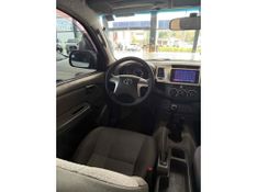TOYOTA HILUX 3.0 STD 4X4 CD 16V TURBO INTERCOOLER 2013/2014 LEHMEN VEÍCULOS VENÂNCIO AIRES / Carros no Vale