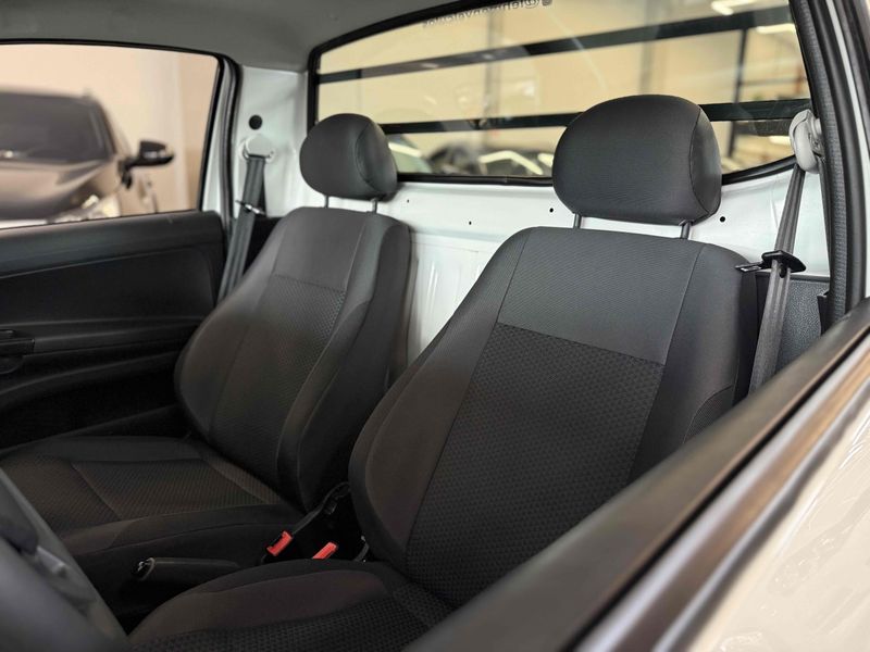 VOLKSWAGEN SAVEIRO 1.6 MSI ROBUST CS 8V 2023/2023 LEHMEN VEÍCULOS VENÂNCIO AIRES / Carros no Vale
