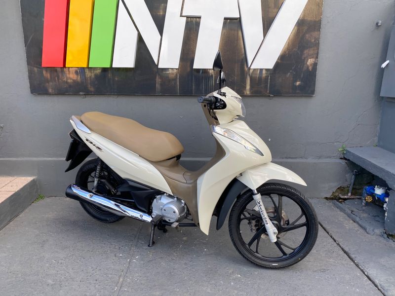 Honda Motos Biz 125 Ex 2021/2022 NECO TOLATI VEÍCULOS VENÂNCIO AIRES / Carros no Vale Honda Motos Biz 125 Ex 2021/2022 NECO TOLATI VEÍCULOS VENÂNCIO AIRES / Carros no Vale