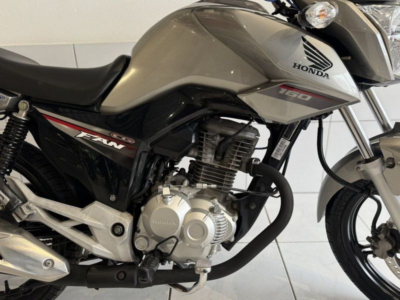 Honda Motos CG 160 FAN ESDI 2016 SÓ MOTOS E AUTOMÓVEIS SANTA CRUZ DO SUL / Carros no Vale
