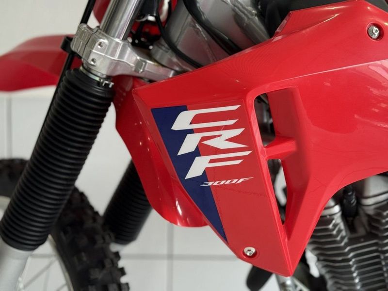Honda Motos CRF 300F 2026 SÓ MOTOS E AUTOMÓVEIS SANTA CRUZ DO SUL / Carros no Vale