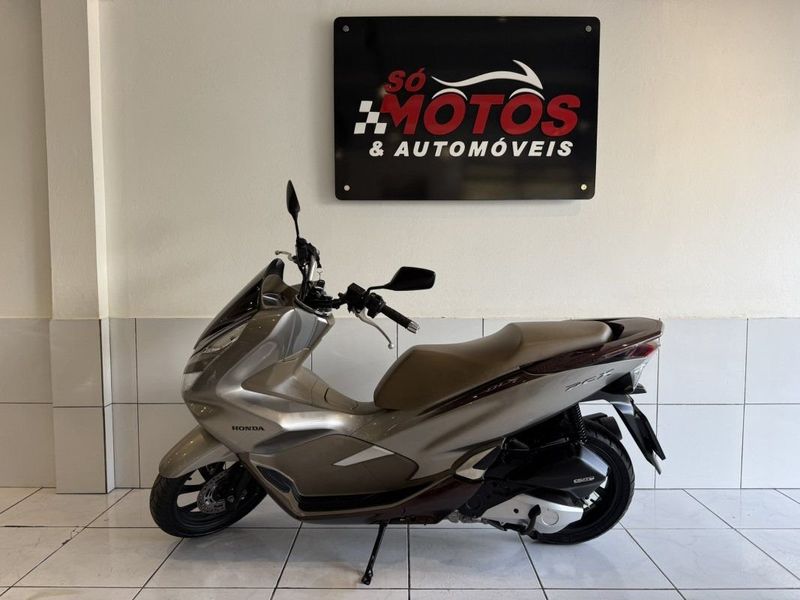 Honda PCX 150 DLX ABS CVT 2022 SÓ MOTOS E AUTOMÓVEIS SANTA CRUZ DO SUL / Carros no Vale