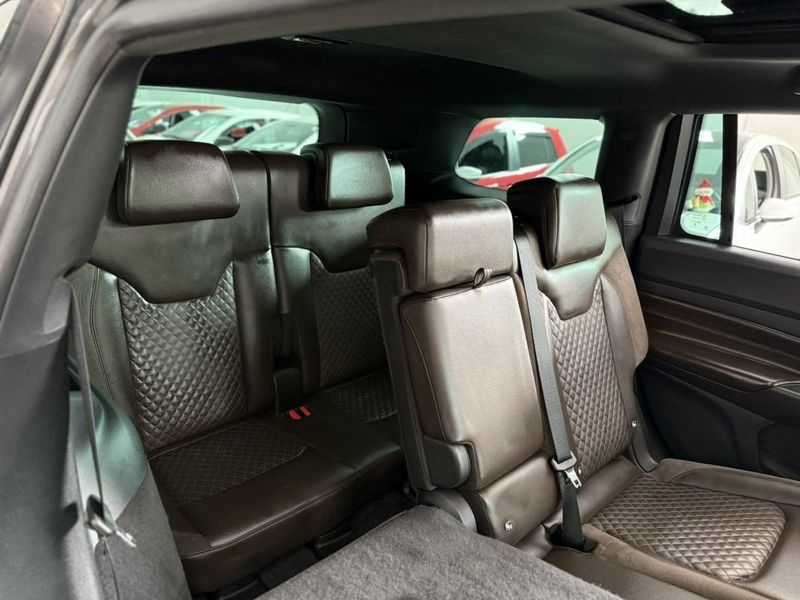 Jeep COMMANDER OVERLAND 1.3 T270 AT6 2025 SÓ MOTOS E AUTOMÓVEIS SANTA CRUZ DO SUL / Carros no Vale