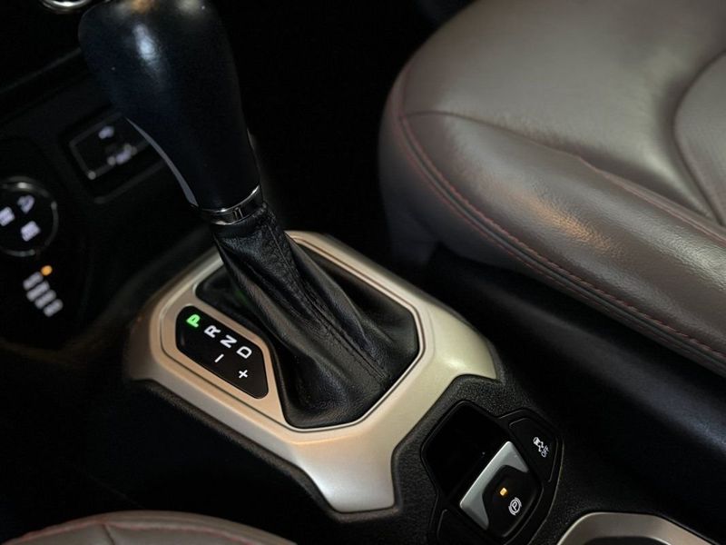 Jeep RENEGADE SPORT 2.0 TURBO 4X4 AT9 2017 SÓ MOTOS E AUTOMÓVEIS SANTA CRUZ DO SUL / Carros no Vale