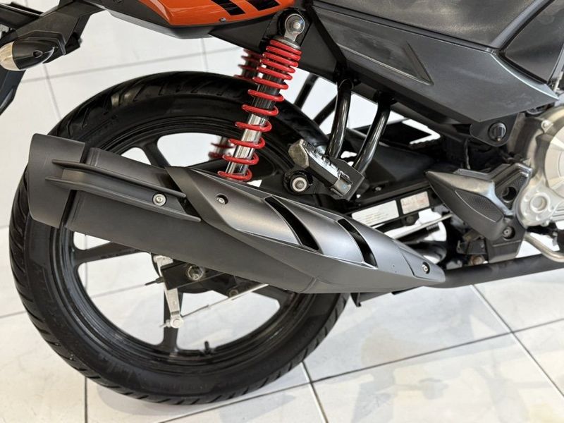 Yamaha YS 150 FAZER SED 2015 SÓ MOTOS E AUTOMÓVEIS SANTA CRUZ DO SUL / Carros no Vale