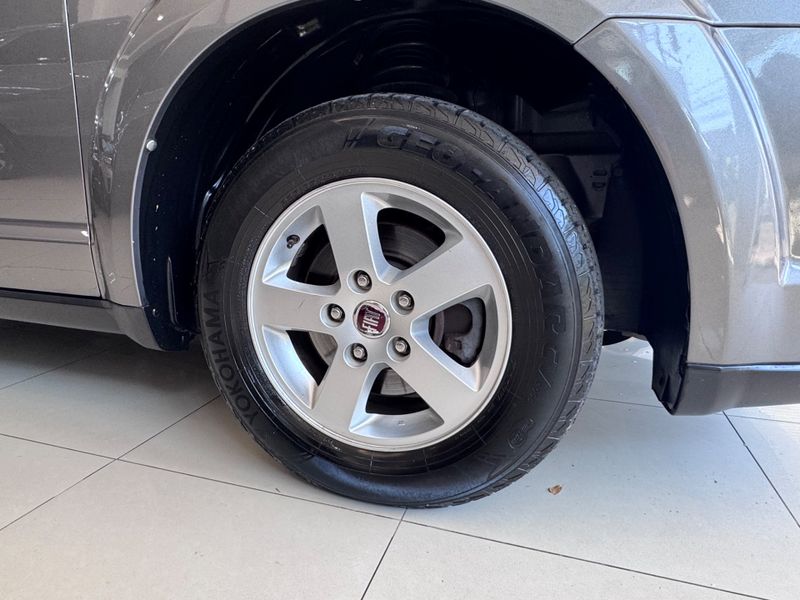 Fiat Freemont Emotion 2.4 2011/2012 COVEL VEICULOS ENCANTADO / Carros no Vale