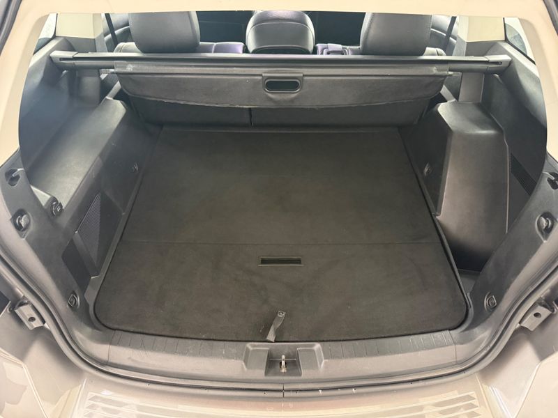 Fiat Freemont Emotion 2.4 2011/2012 COVEL VEICULOS ENCANTADO / Carros no Vale