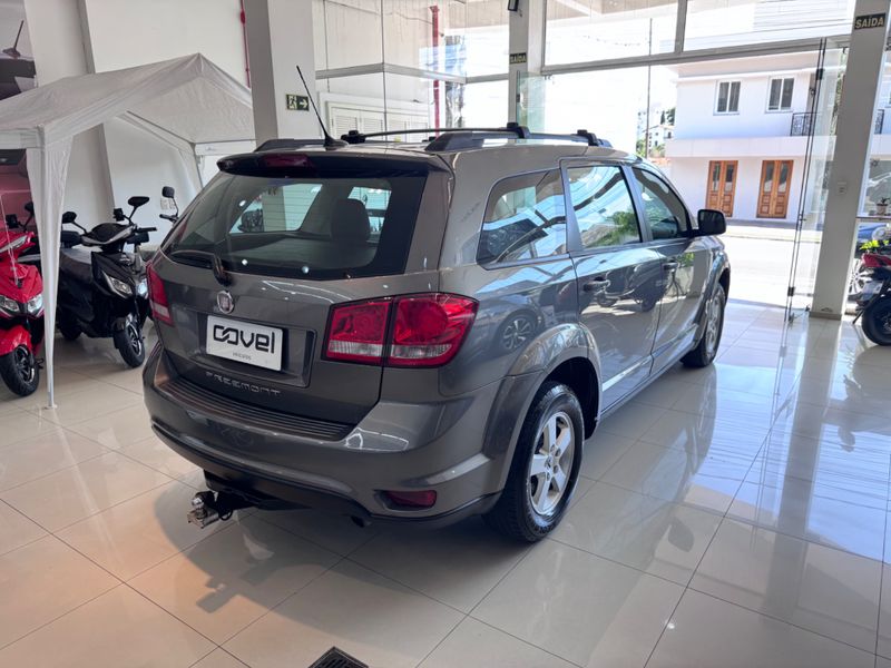 Fiat Freemont Emotion 2.4 2011/2012 COVEL VEICULOS ENCANTADO / Carros no Vale