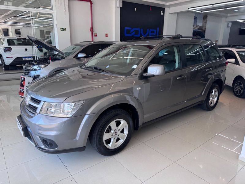 Fiat Freemont Emotion 2.4 2011/2012 COVEL VEICULOS ENCANTADO / Carros no Vale