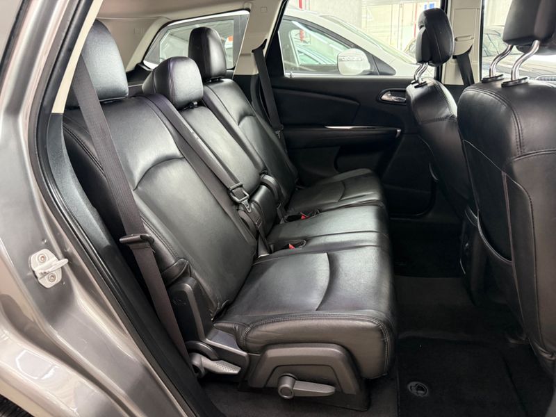 Fiat Freemont Emotion 2.4 2011/2012 COVEL VEICULOS ENCANTADO / Carros no Vale