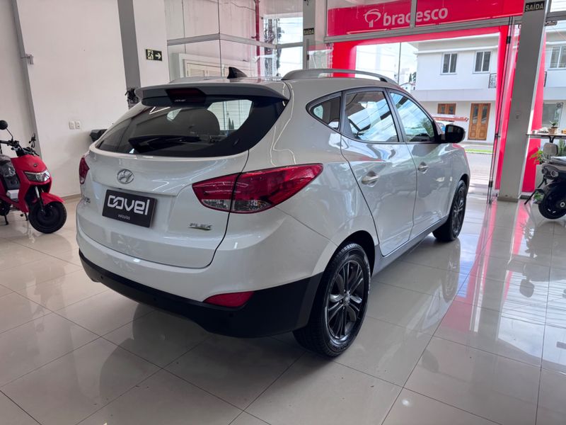 Hyundai Ix35 2.0 Mpfi Gl 16v 2021/2022 COVEL VEICULOS ENCANTADO / Carros no Vale