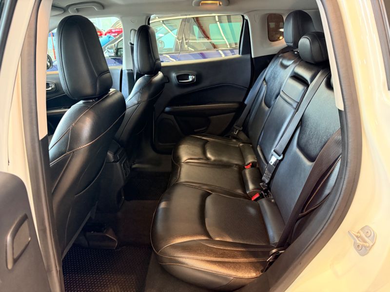 Jeep Compass Longitude 2.0 4×4 Dies 16v 2018/2018 COVEL VEICULOS ENCANTADO / Carros no Vale